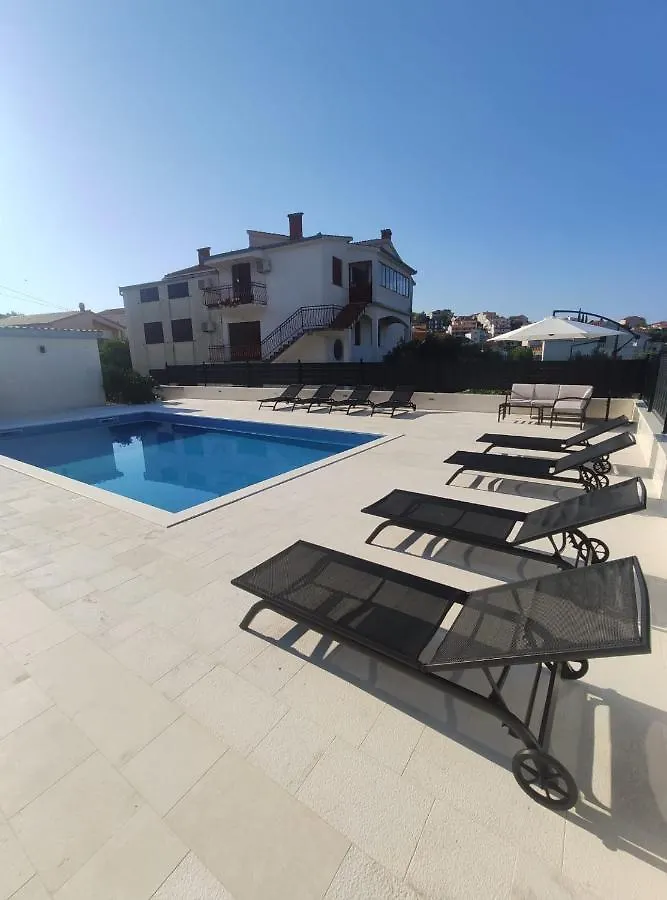 Apartmani Beran Seget Vranjica 0*,  Croatia