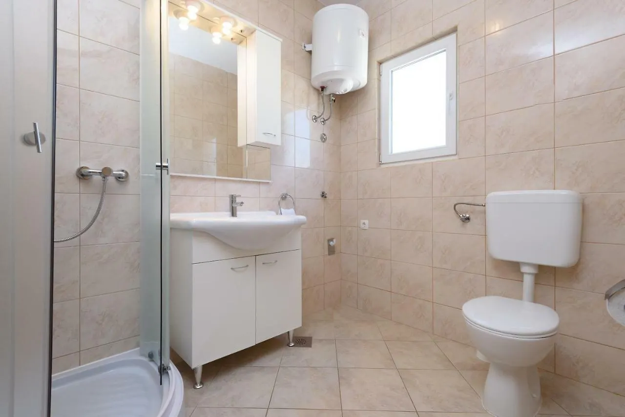 Apartment Apartmani Beran Seget Vranjica Croatia