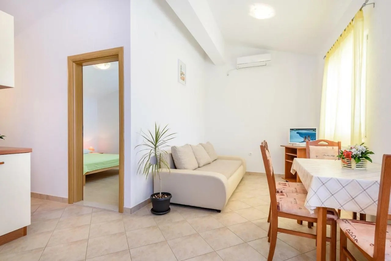 Apartmani Beran Seget Vranjica Croatia