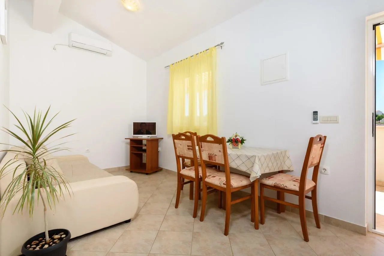 Apartmani Beran Seget Vranjica 0*,  Croatia