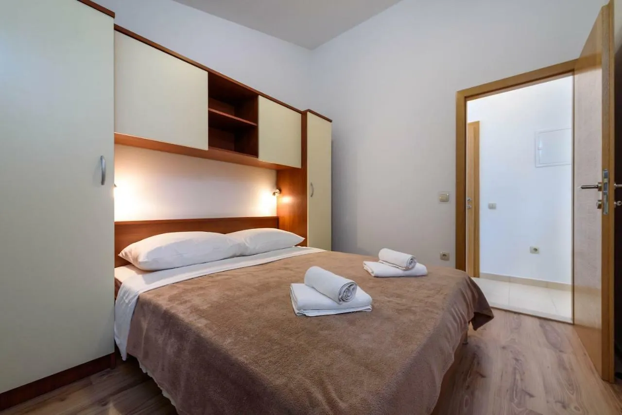 Apartment Apartmani Beran Seget Vranjica