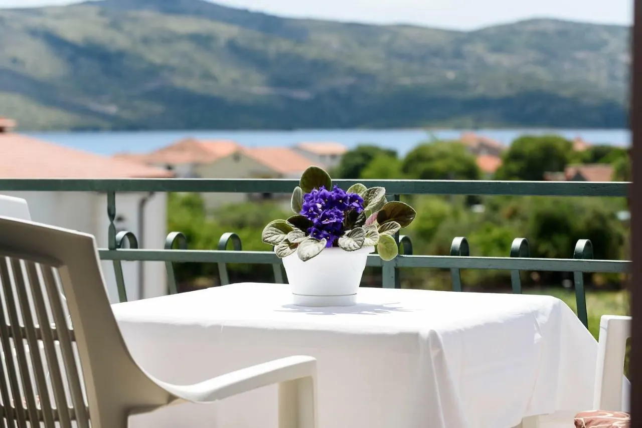 Apartmani Beran Seget Vranjica Apartment