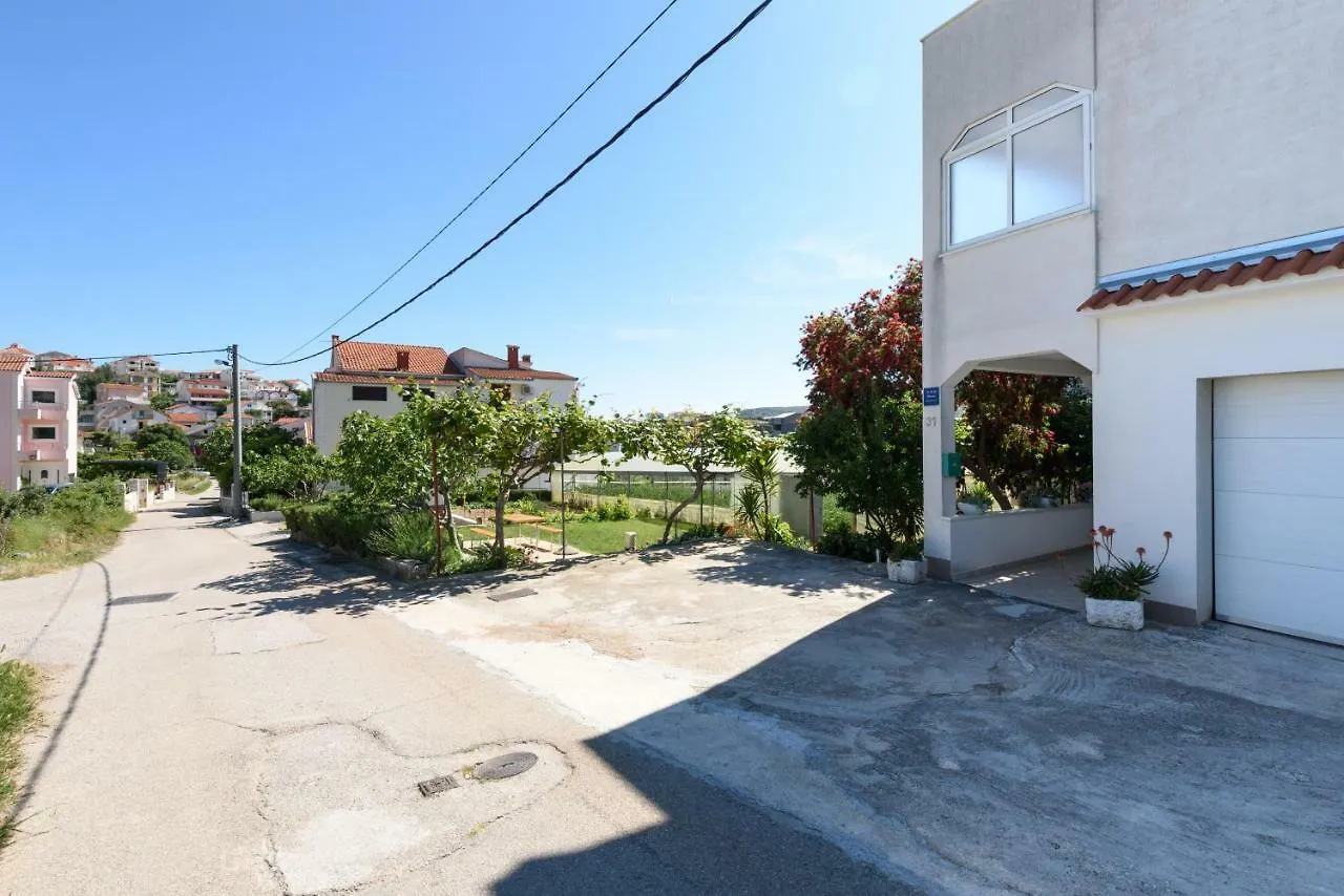 Apartmani Beran Seget Vranjica Croatia